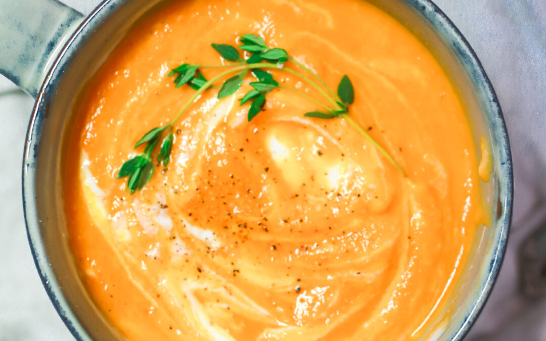 Quick and Easy Carrot Apple Ginger Soup
